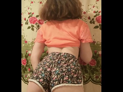 ❤️ Seksuali jauna mažylė nusimeta šortus prieš kamerą ☑ Gražus porno prie lt.fulldesisex.ru ❌